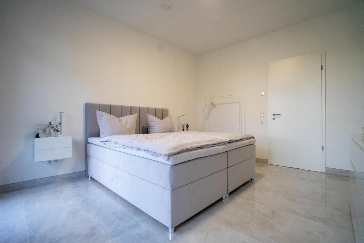 Rhauderfehn Tomkes Ferienwohnung Am See מראה חיצוני תמונה