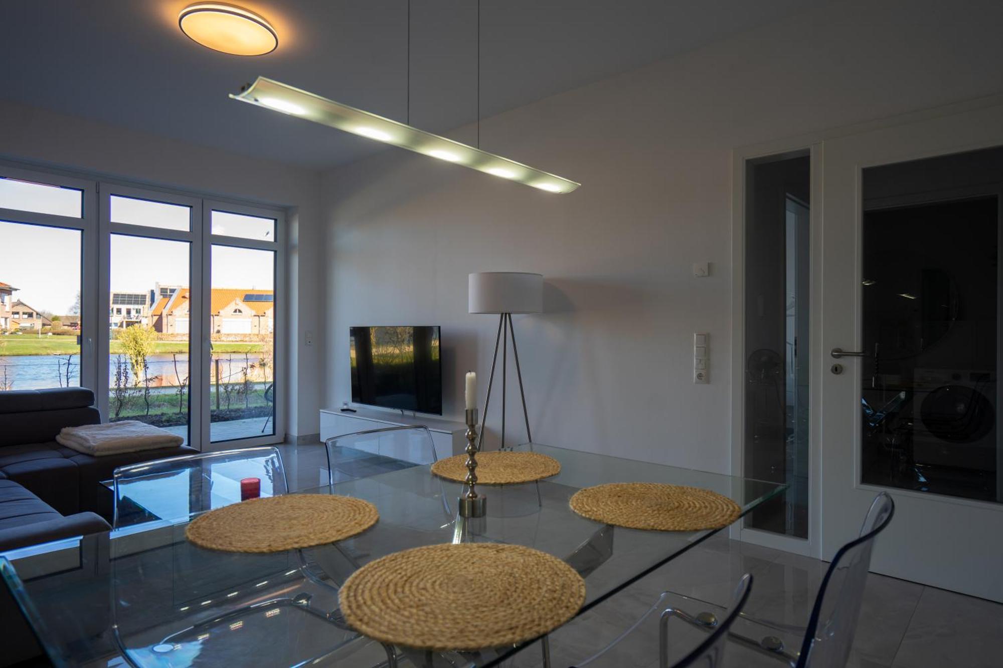 Rhauderfehn Tomkes Ferienwohnung Am See מראה חיצוני תמונה