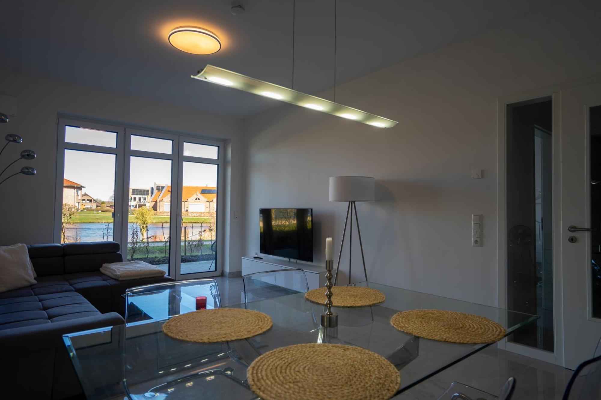 Rhauderfehn Tomkes Ferienwohnung Am See מראה חיצוני תמונה